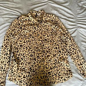 Divided h&m button down top